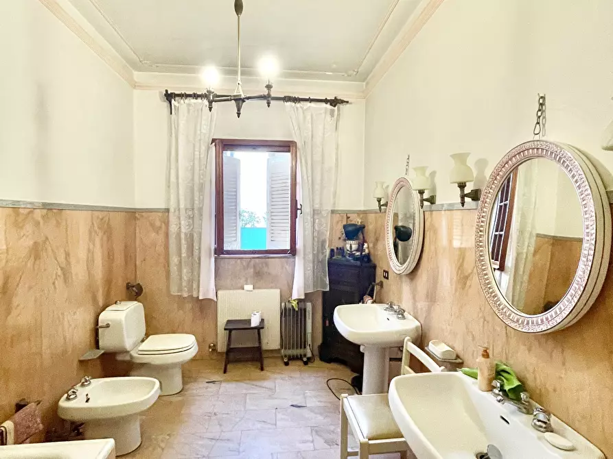 Immagine 16 di Casa indipendente in vendita  a Camaiore