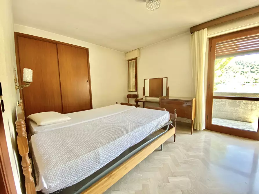 Immagine 68 di Casa indipendente in vendita  a Seravezza