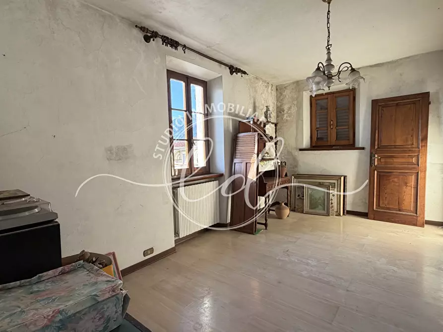 Immagine 48 di Porzione di casa in vendita  a Seravezza