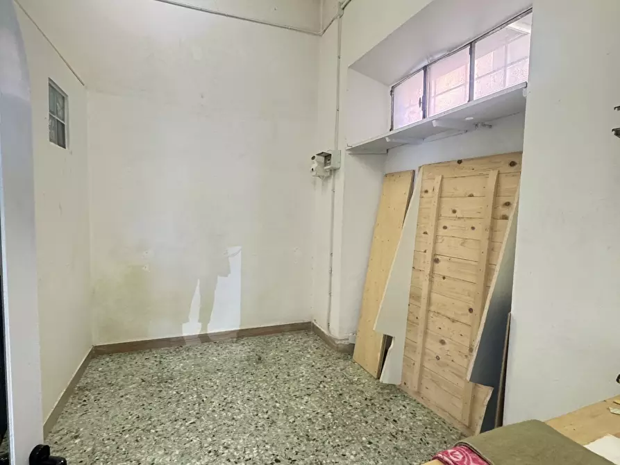 Immagine 11 di Capannone industriale in vendita  a Seravezza