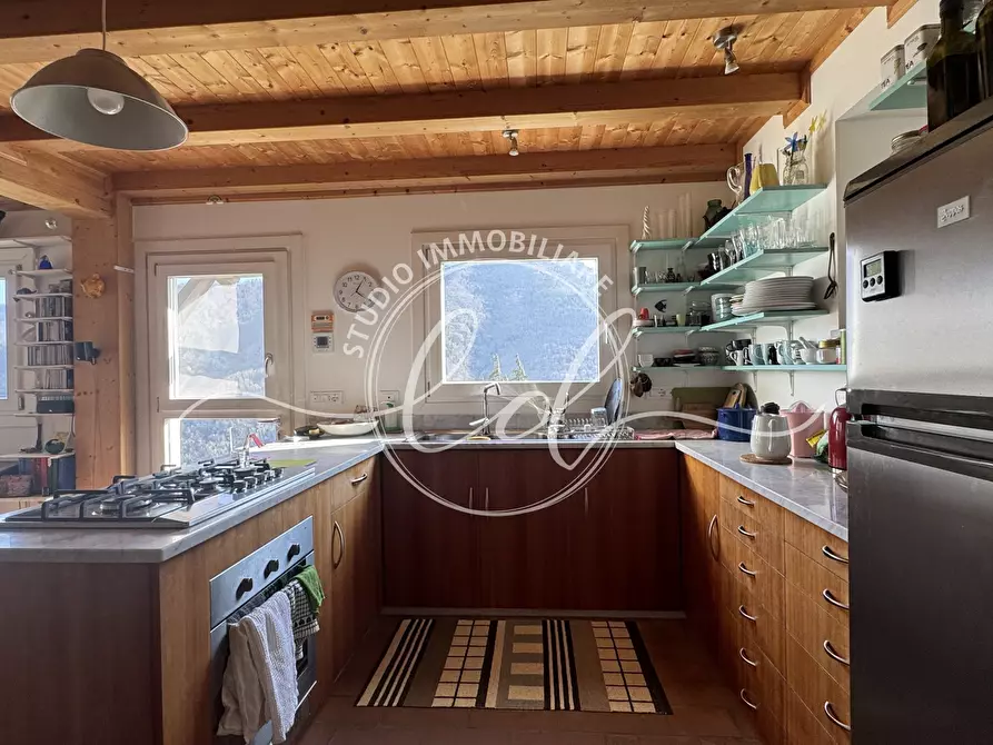 Immagine 27 di Casa indipendente in vendita  a Stazzema