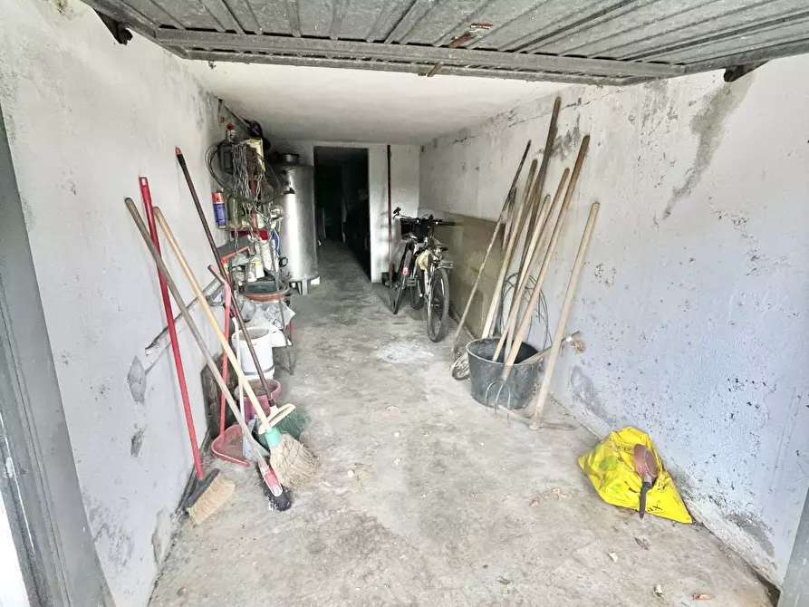 Immagine 37 di Casa indipendente in vendita  a Seravezza