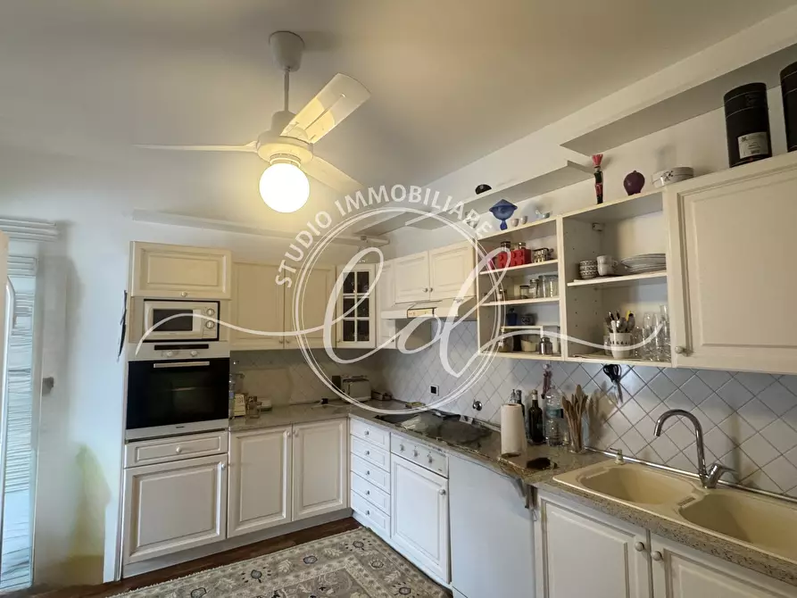 Immagine 12 di Attico in vendita  a Seravezza