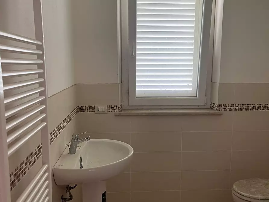 Immagine 51 di Villa in vendita  a Camaiore