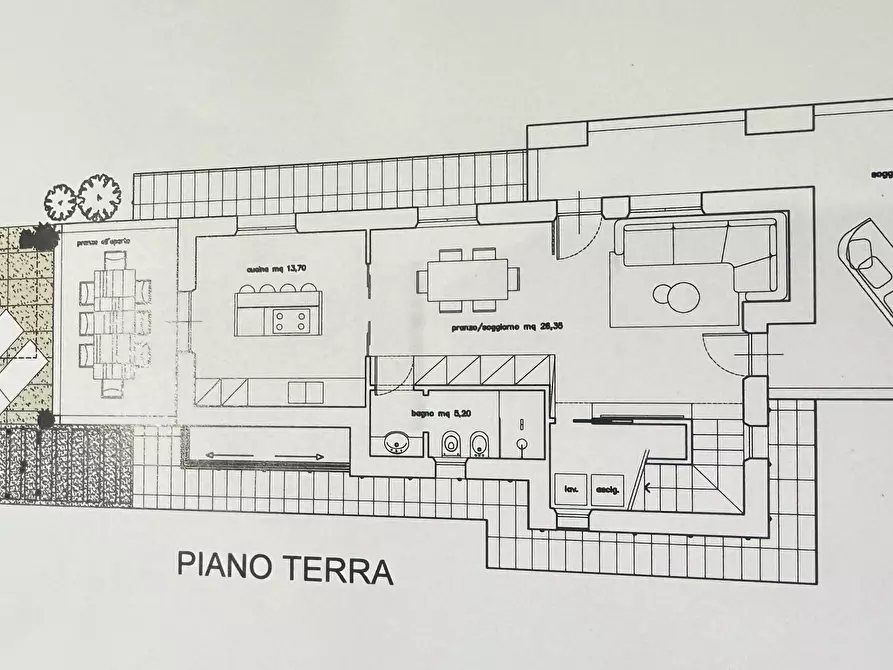 Immagine 8 di Villa in vendita  a Seravezza