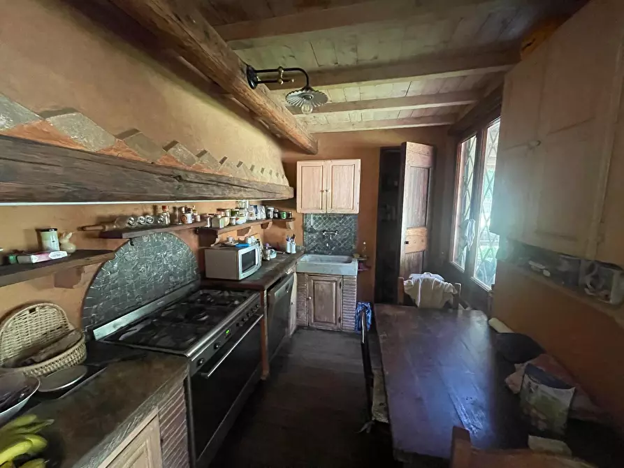 Immagine 13 di Casa indipendente in vendita  a Camaiore