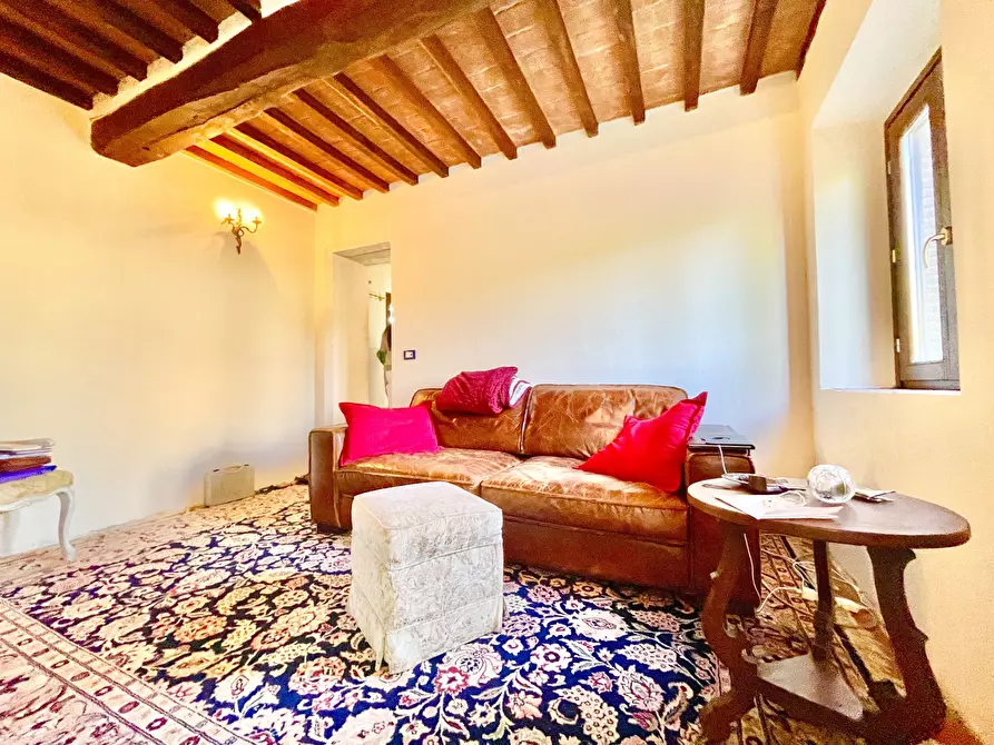 Immagine 16 di Rustico / casale in vendita  a Camaiore