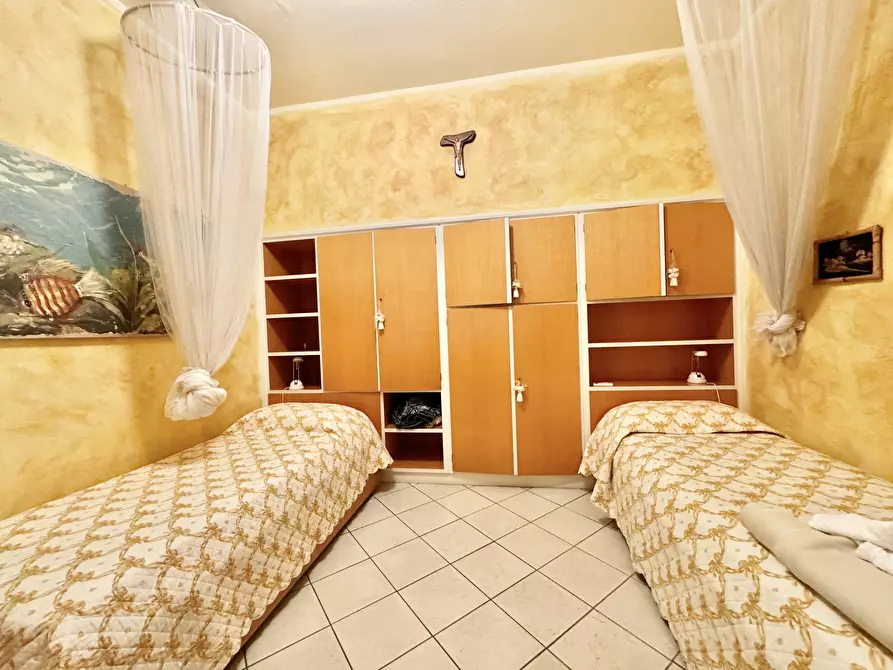 Immagine 48 di Quadrilocale in vendita  a Seravezza