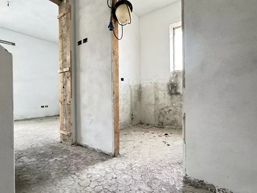 Immagine 39 di Porzione di casa in vendita  a Seravezza