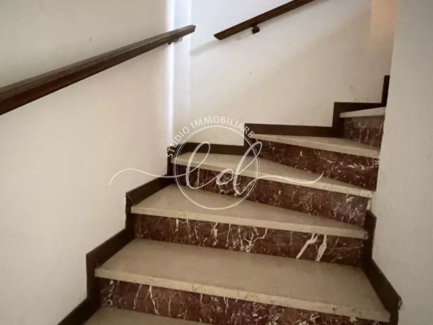 Immagine 21 di Porzione di casa in vendita  a Seravezza