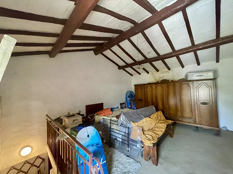 Immagine 21 di Rustico / casale in vendita  a Camaiore