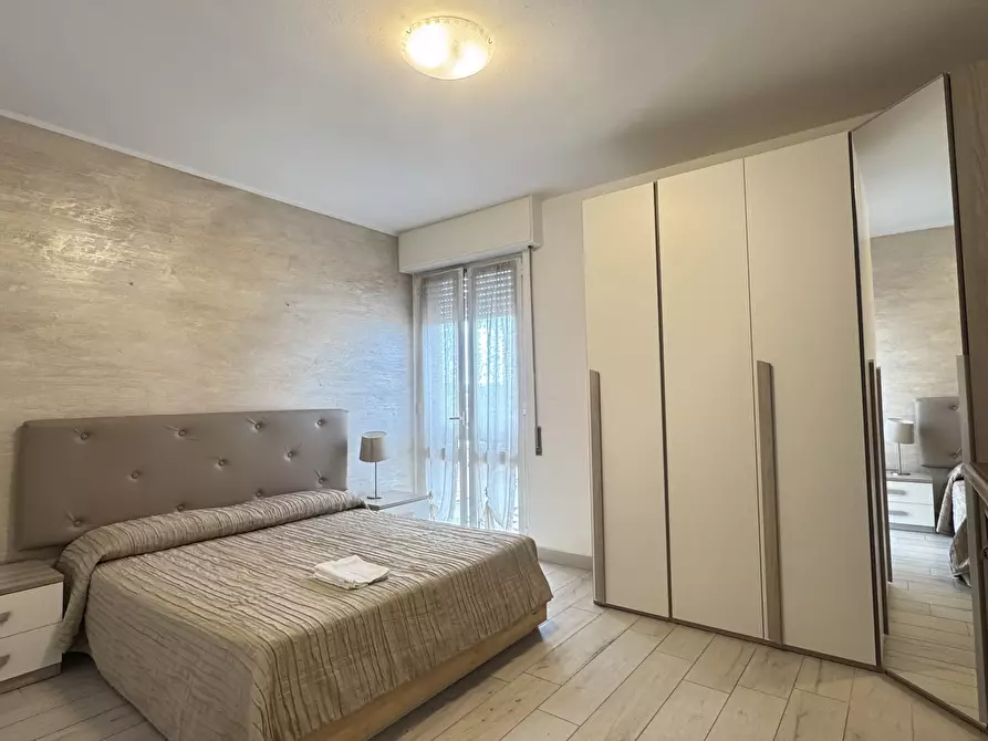 Immagine 39 di Quadrilocale in affitto  a Camaiore