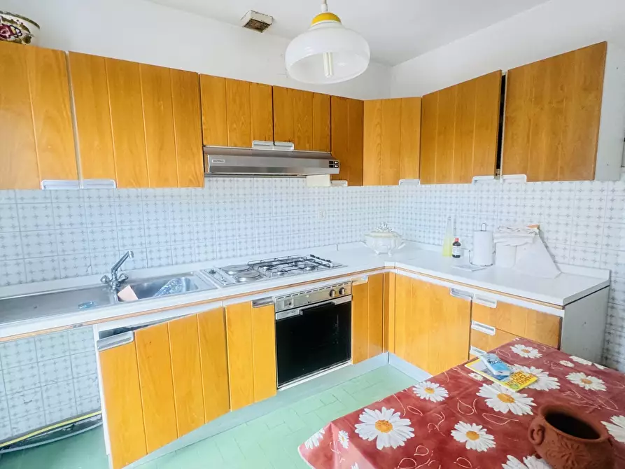 Immagine 12 di Porzione di casa in vendita  a Seravezza