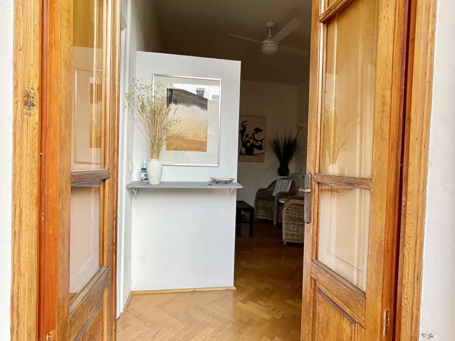 Immagine 5 di Trilocale in affitto  a Pietrasanta