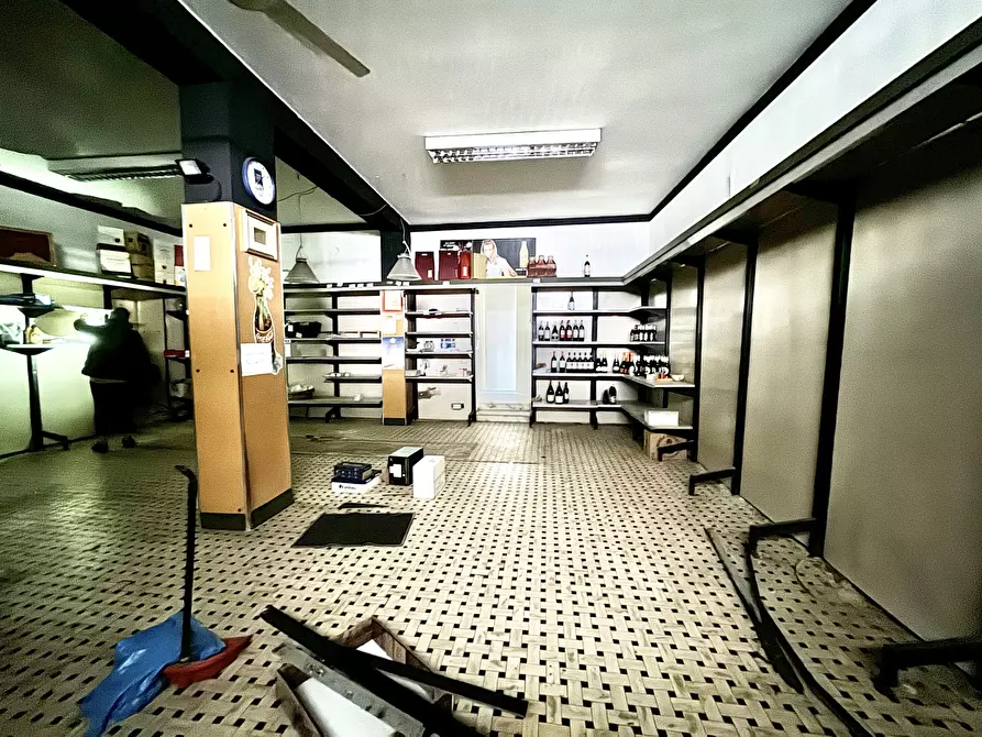 Immagine 33 di Porzione di casa in vendita  a Massa