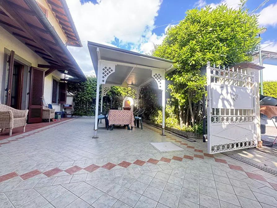 Immagine 4 di Porzione di casa in vendita  a Forte Dei Marmi