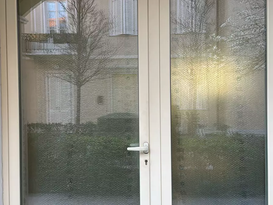 Immagine 1 di Capannone industriale in affitto  a Seravezza