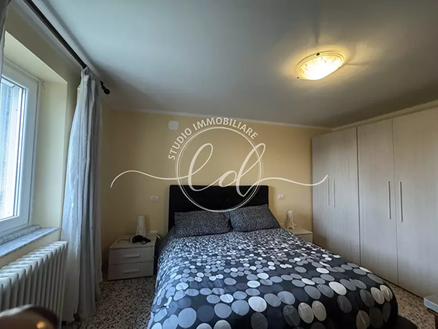 Immagine 52 di Terratetto in vendita  a Seravezza