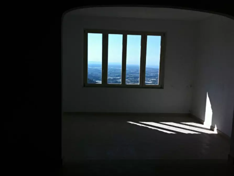 Immagine 7 di Villa in vendita  a Pietrasanta