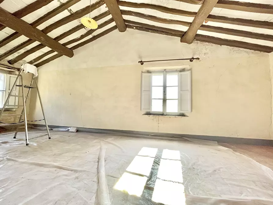 Immagine 14 di Porzione di casa in vendita  a Camaiore