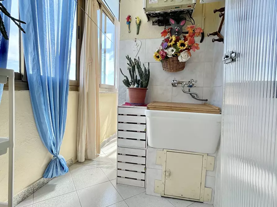 Immagine 9 di Quadrilocale in vendita  a Montignoso