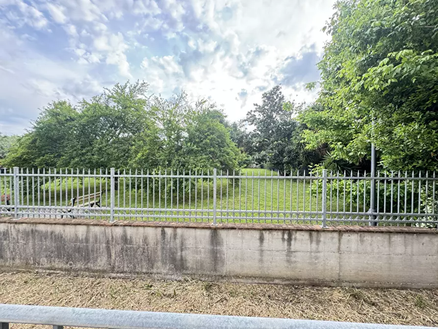 Immagine 10 di Porzione di casa in vendita  a Seravezza