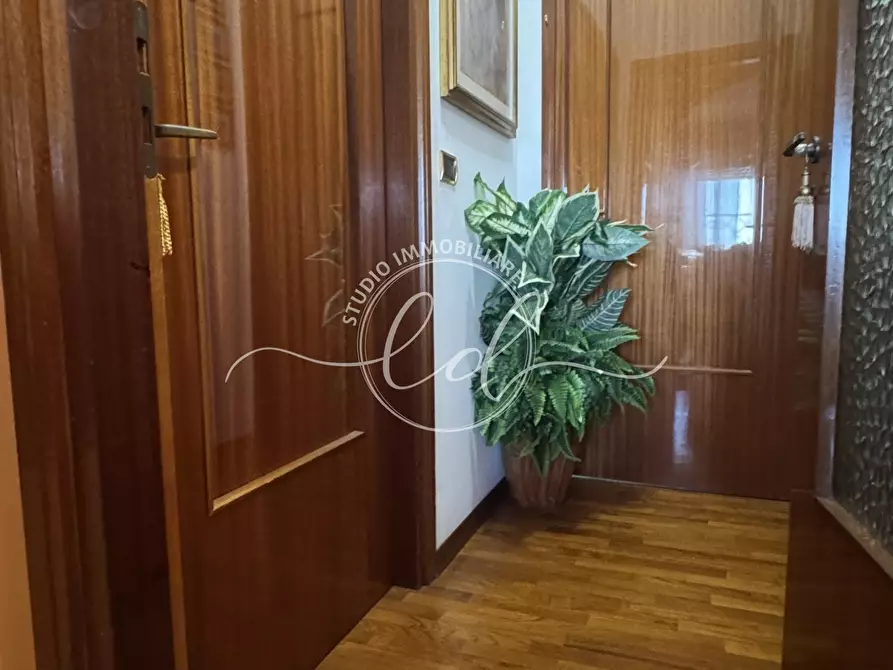 Immagine 38 di Quadrilocale in affitto  a Seravezza