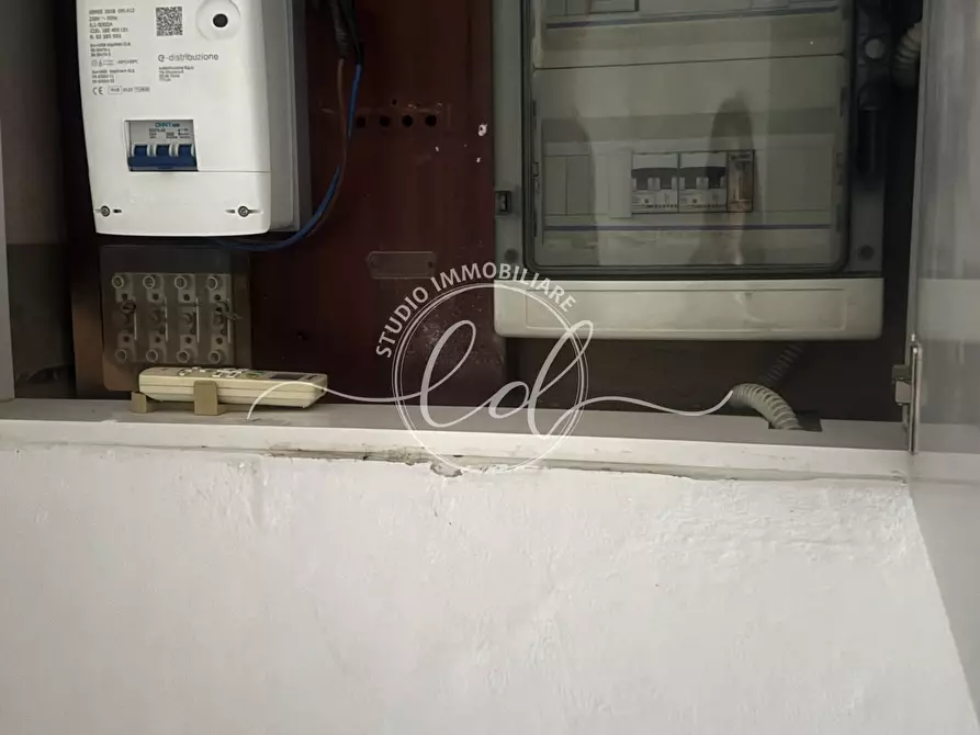 Immagine 8 di Capannone industriale in affitto  a Pietrasanta