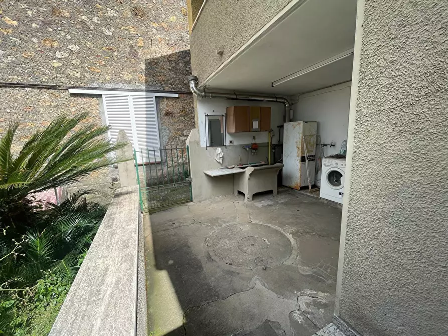 Immagine 11 di Porzione di casa in vendita  a Pietrasanta
