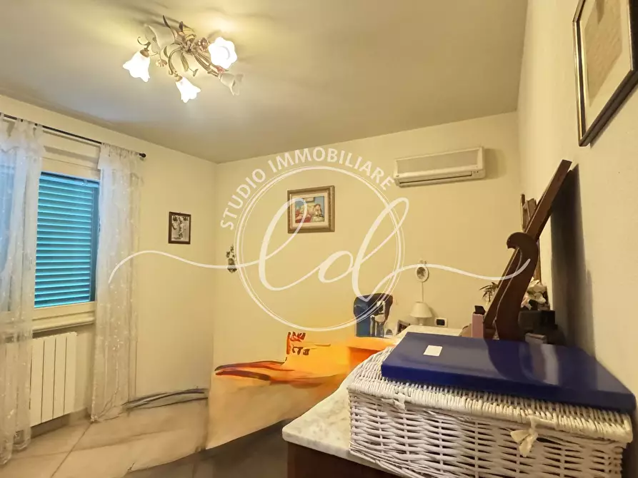 Immagine 32 di Quadrilocale in vendita  a Camaiore