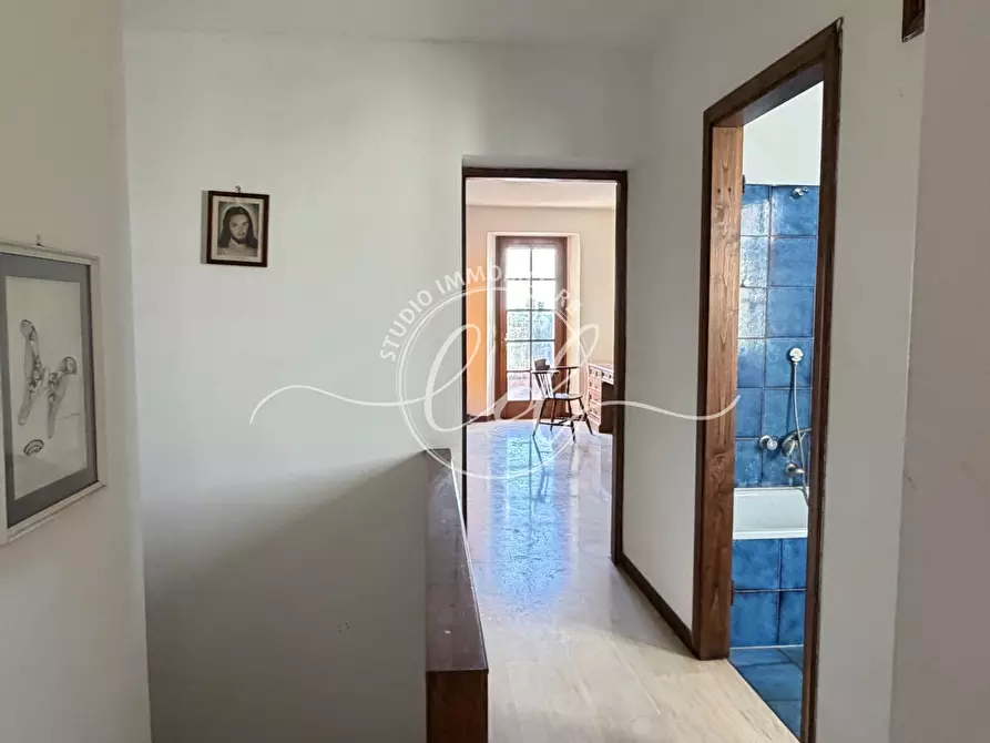 Immagine 46 di Porzione di casa in vendita  a Seravezza