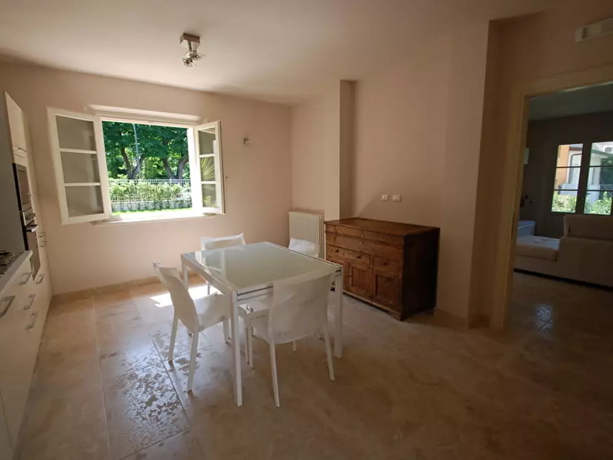 Immagine 80 di Villa in vendita  a Pietrasanta