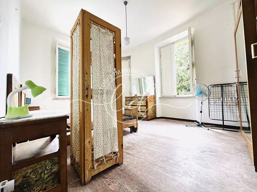 Immagine 27 di Pentalocale in vendita  a Lucca