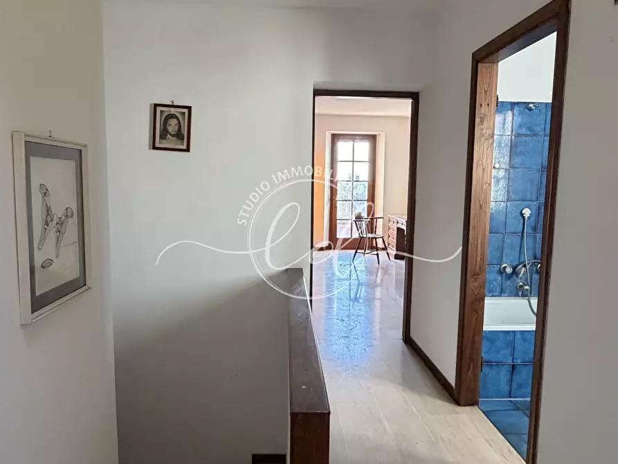 Immagine 45 di Porzione di casa in vendita  a Seravezza