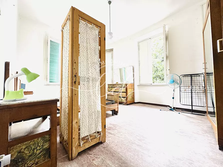 Immagine 26 di Pentalocale in vendita  a Lucca