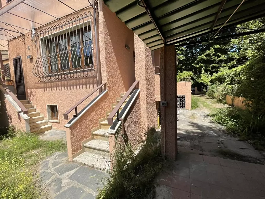 Immagine 83 di Porzione di casa in affitto  a Pietrasanta
