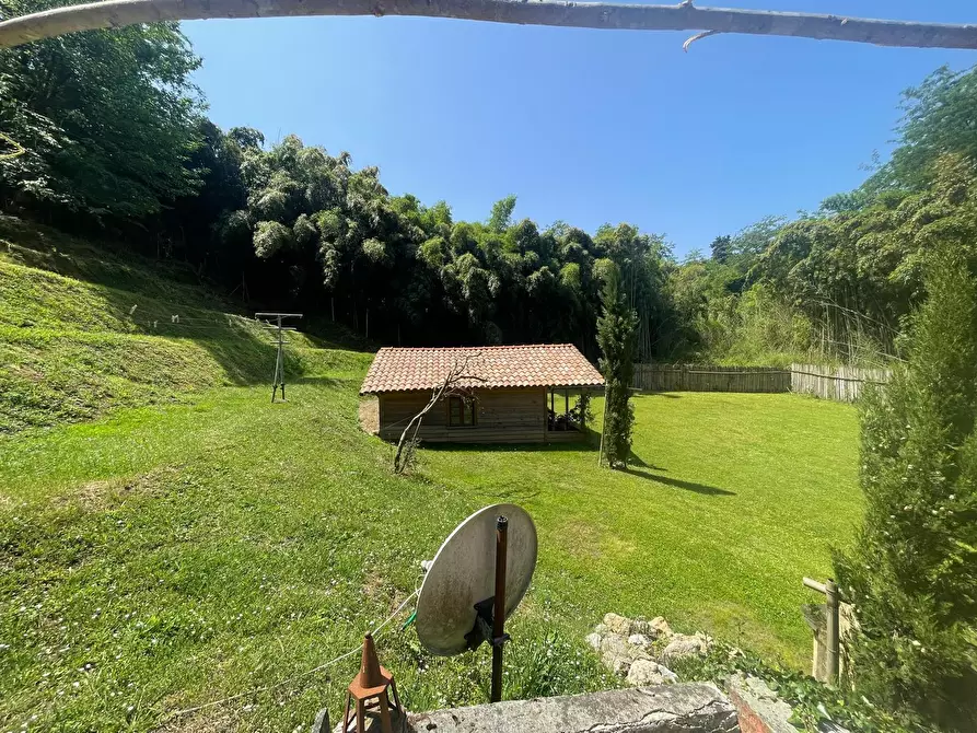 Immagine 51 di Casa indipendente in vendita  a Camaiore