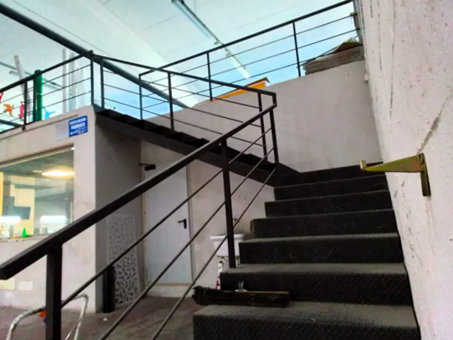 Immagine 11 di Attività artigianale in vendita  in Via ASI a Frosinone