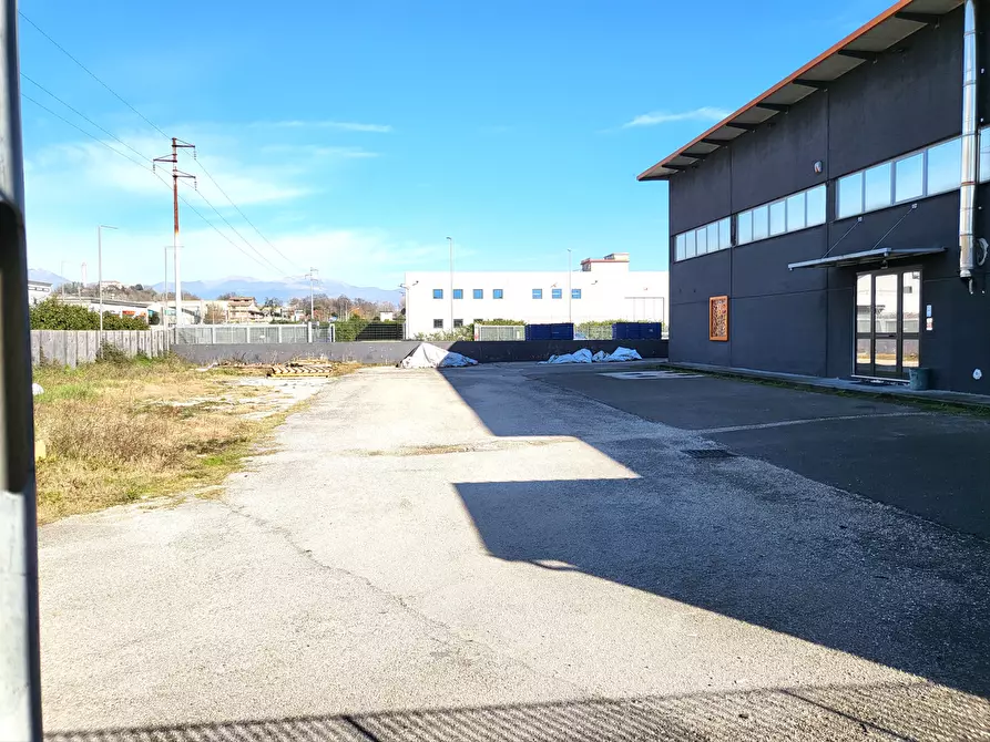 Immagine 6 di Attività artigianale in vendita  in Via ASI a Frosinone