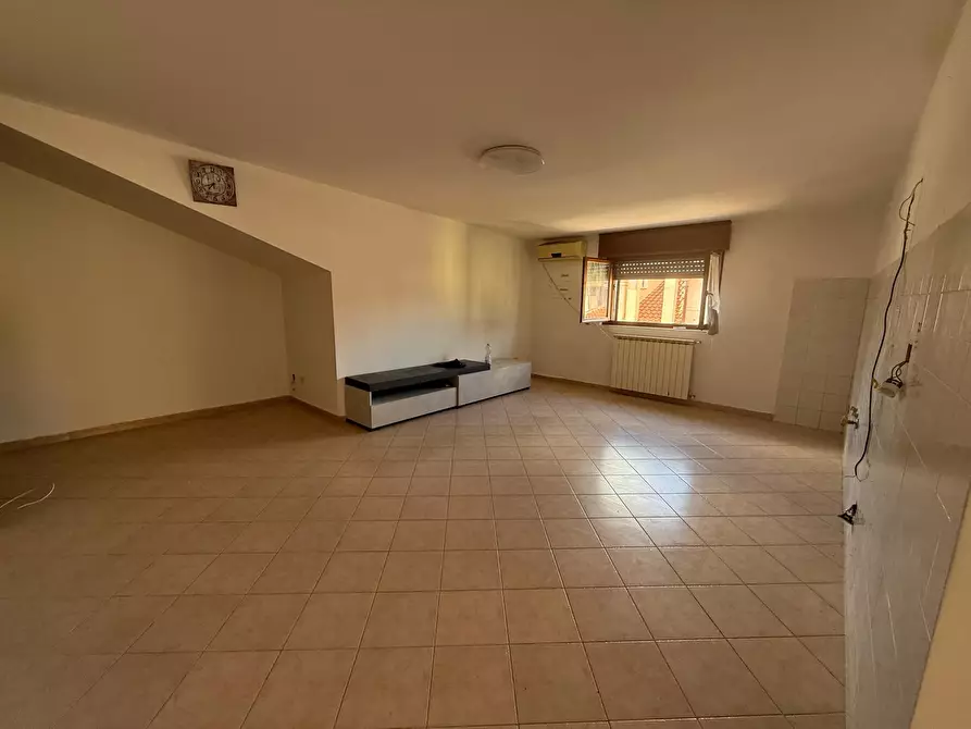 Immagine 16 di Trilocale in vendita  in via maremmana inferiore 110 a Guidonia Montecelio