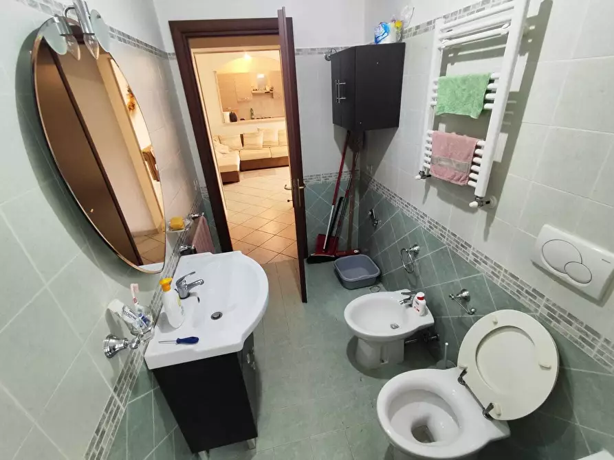 Immagine 25 di Trilocale in vendita  in VIA GUGLIELMO OBERDAN 19 a Guidonia Montecelio