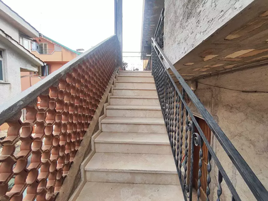 Immagine 4 di Trilocale in vendita  in Via Luigi Settembrini 6 a Guidonia Montecelio