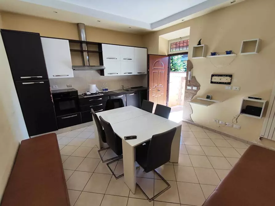 Immagine 10 di Casa indipendente in vendita  in via fratelli bandiera 26 a Guidonia Montecelio