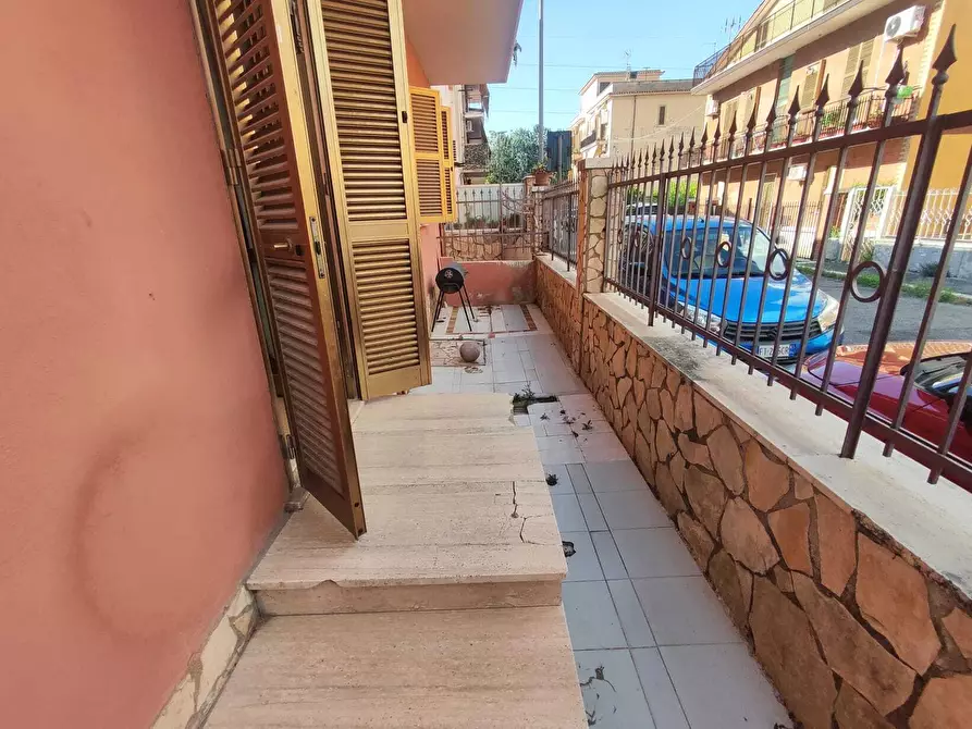 Immagine 4 di Bilocale in vendita  in Via Ravenna 20 a Guidonia Montecelio