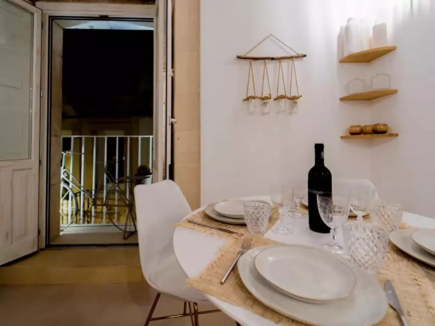 Immagine 15 di Trilocale in vendita  in Via delle Grazie 14 a Siracusa