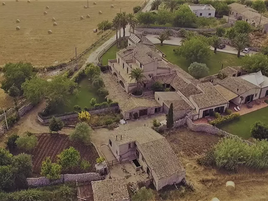 Immagine 13 di Rustico / casale in vendita  in CONTRADA AGUGLIA a Noto