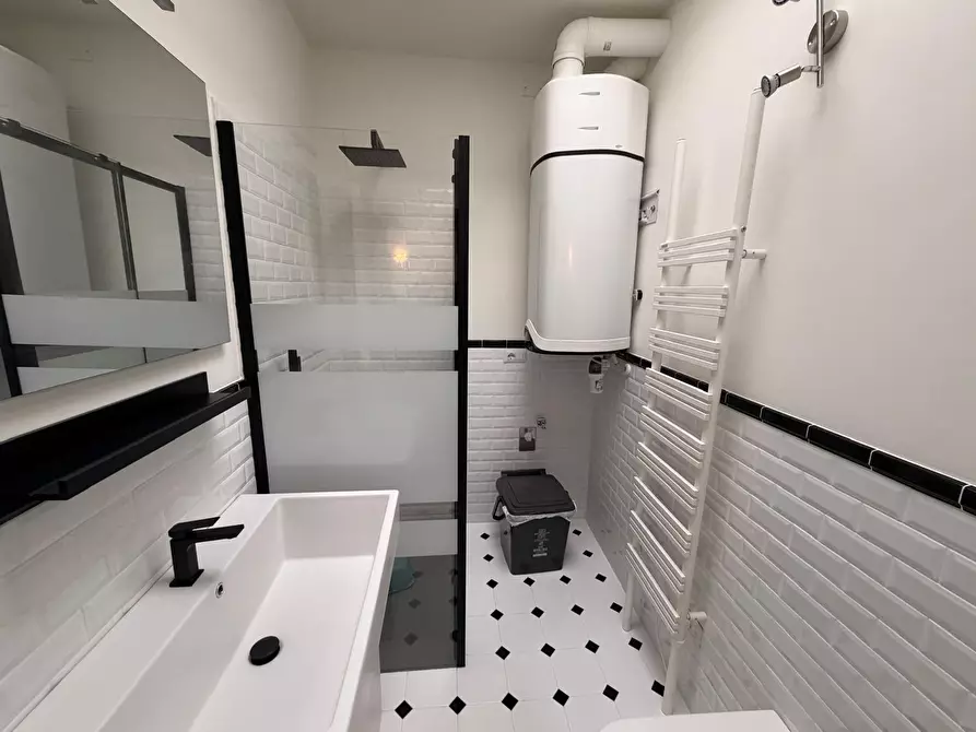 Immagine 14 di Bilocale in affitto  in Viale Mentana 134 a Parma