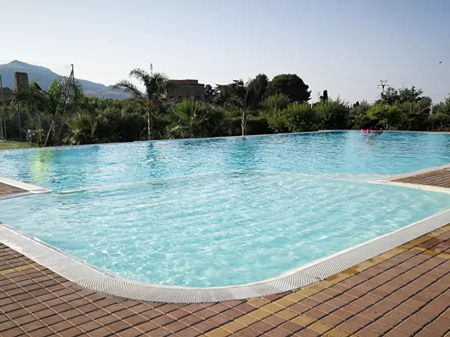 Immagine 83 di Villetta a schiera in vendita  a Castellammare Del Golfo