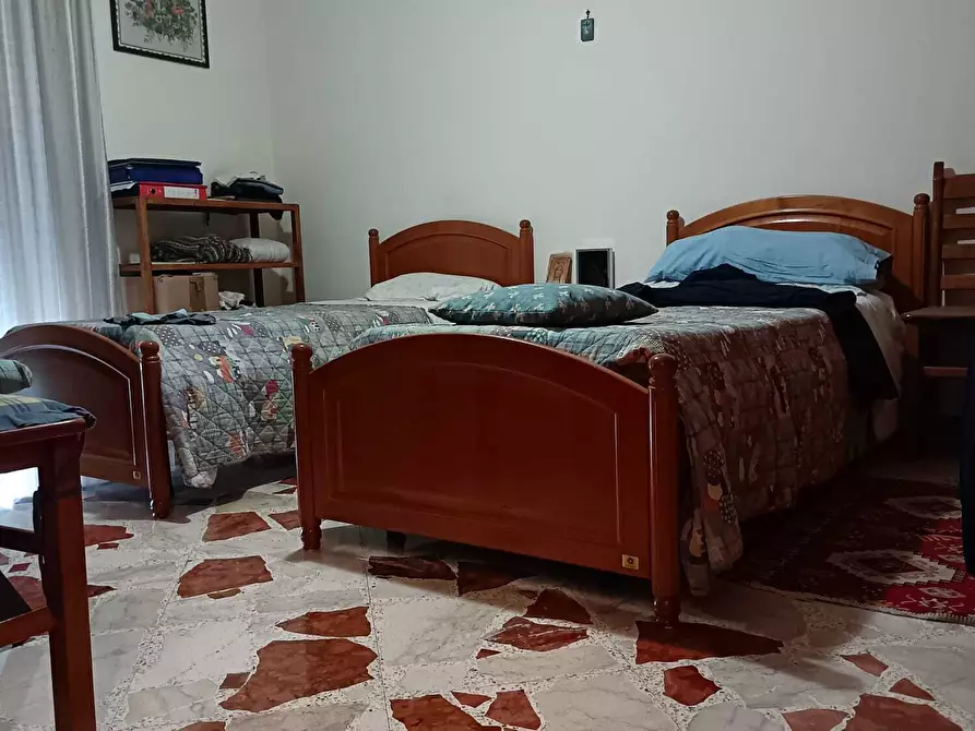 Immagine 11 di Pentalocale in vendita  a Palermo