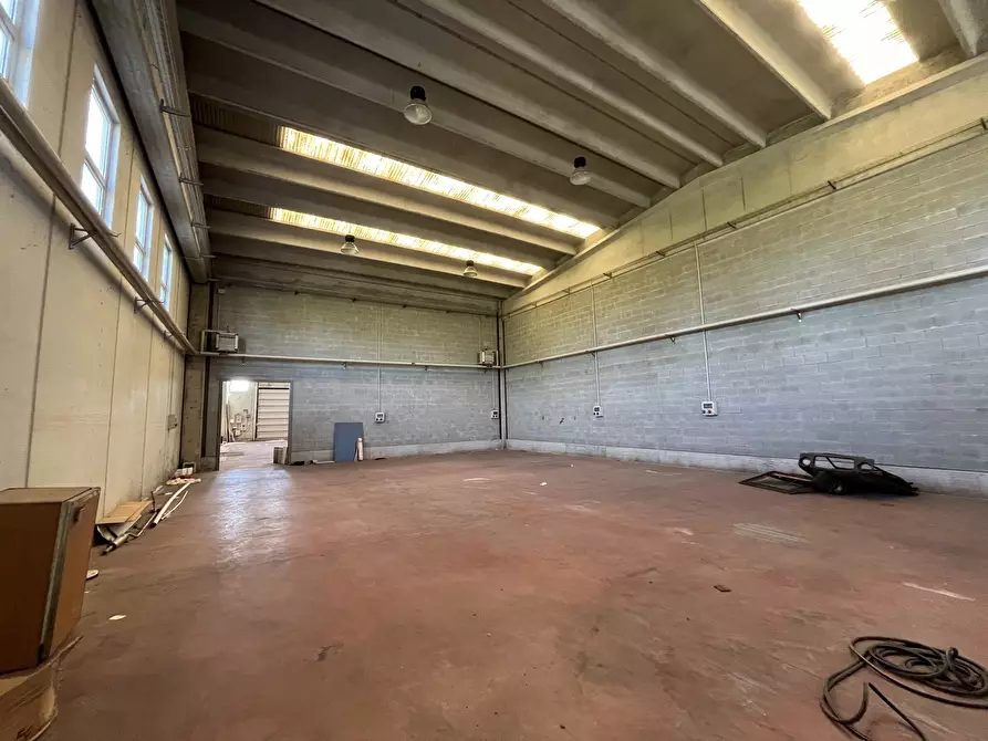 Immagine 15 di Capannone industriale in vendita  in Dossino 31 a Cura Carpignano